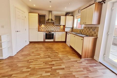 4 bedroom townhouse to rent, Horsforde View, Leeds LS13