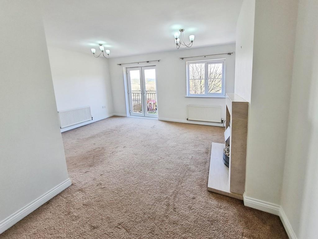 House in Leeds, West Yorkshire - View 3