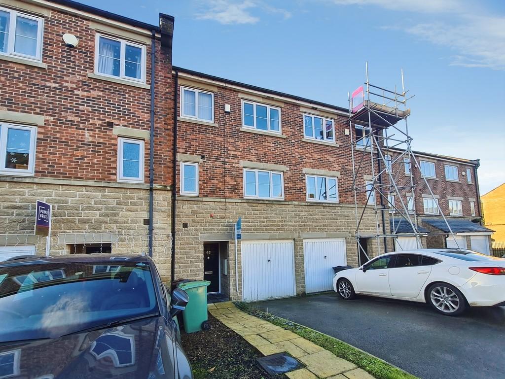 House in Leeds, West Yorkshire - View 5