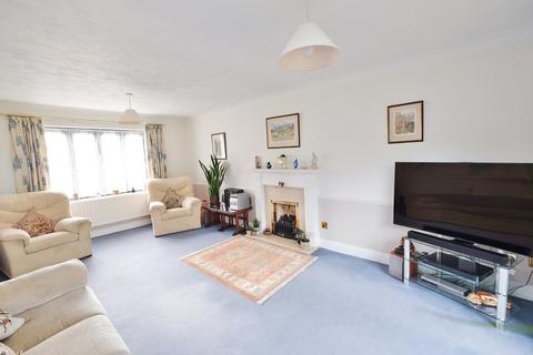 2 Magdalen Grove, Orpington, BR6 9WE