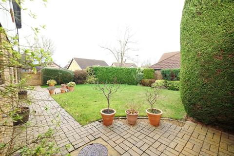 2 Magdalen Grove, Orpington, BR6 9WE