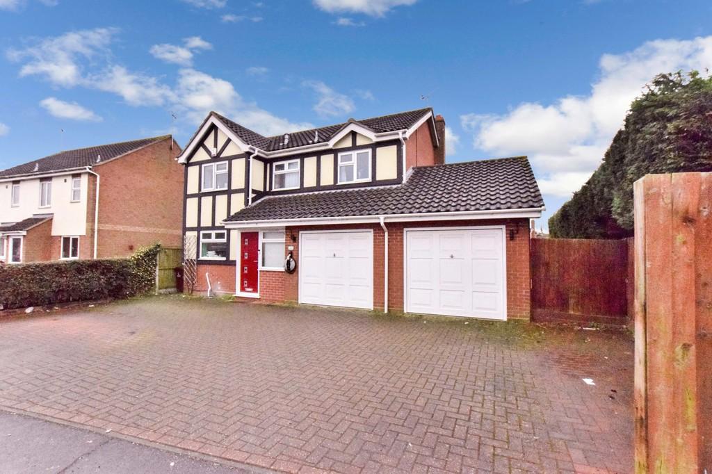 Turner Road, Colchester, CO4 5LA 4 bed detached house £425,000