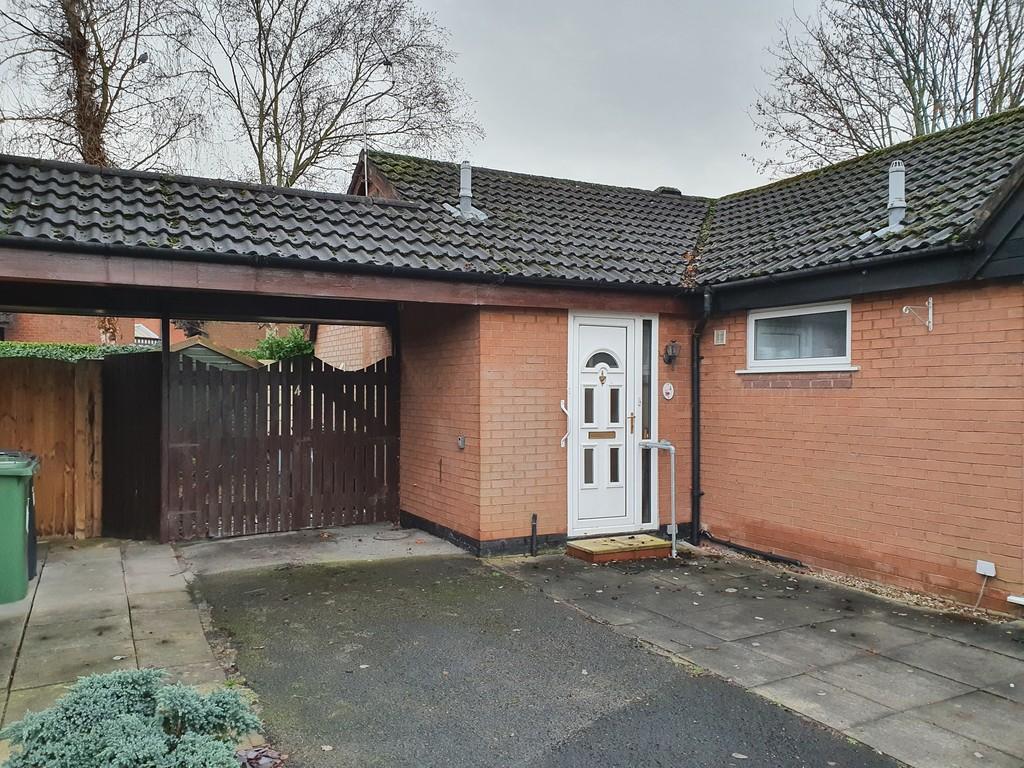 Woodlea Court, Firdale Park, Northwich 1 bed semidetached bungalow £