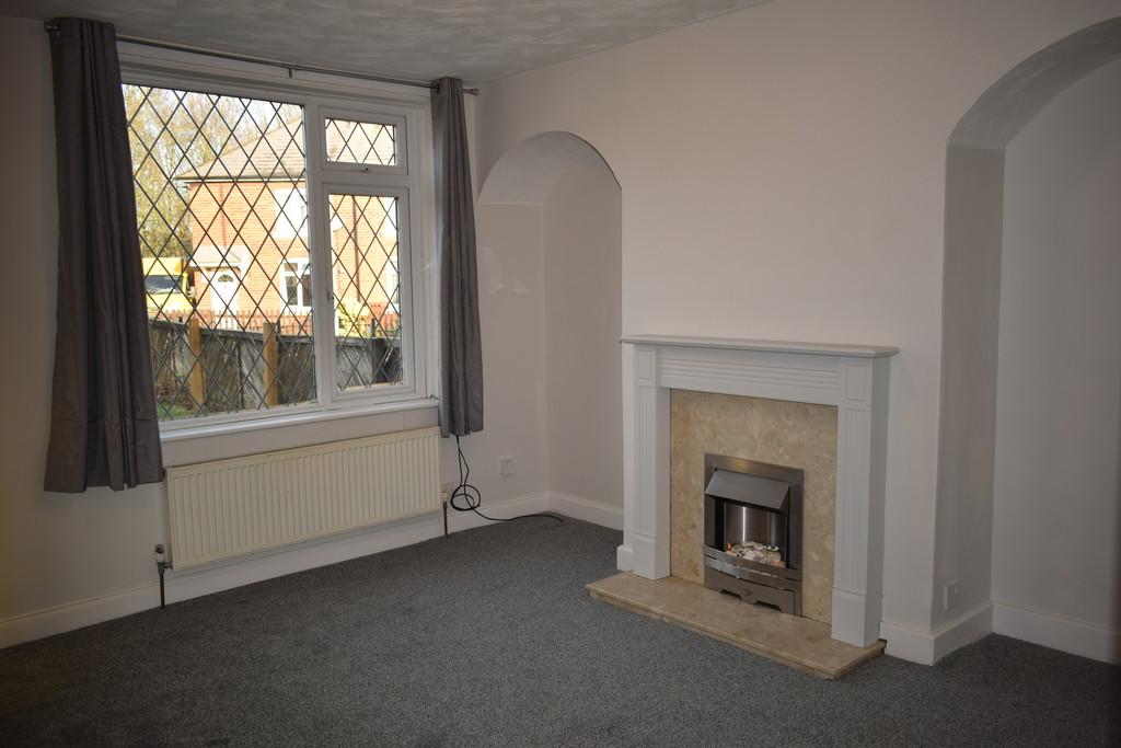 Moorhouse Grove, Stanley, Wakefield 2 bed semidetached house £650 pcm (£150 pw)