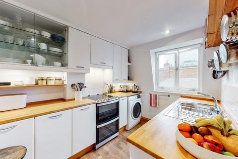 1 bedroom apartment to rent, St James's Walk, EC1R