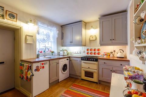 8 Cross Cliff Road, Leeds, LS6 2DR