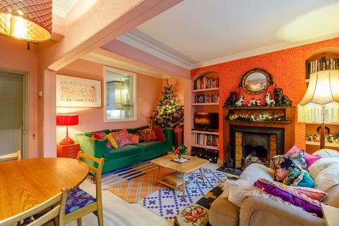 8 Cross Cliff Road, Leeds, LS6 2DR