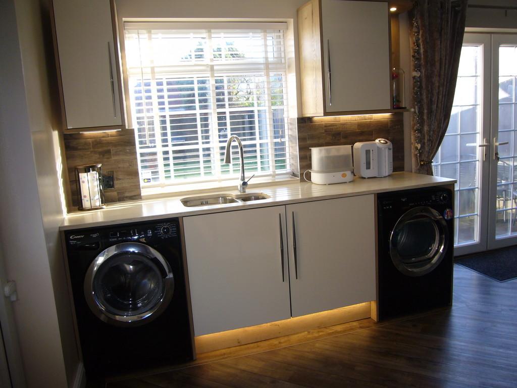 Belgrave Drive, Goole, DN14 5LQ 3 bed semidetached house £215,000