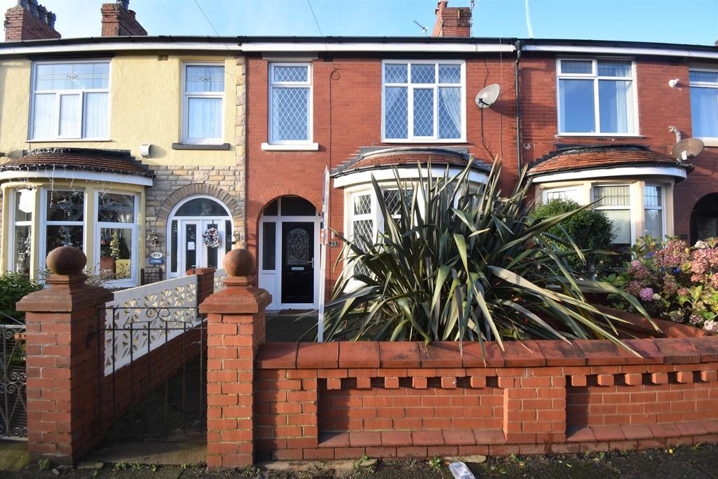 Dutton Road, Blackpool, FY3 3 bed terraced house £700 pcm (£162 pw)