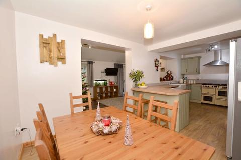 19 All Saints Circle, Woodlesford, Leeds, LS26 8LZ
