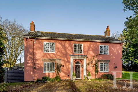 Lyngwhite Farm Hingham Road, Great Ellingham, Attleborough, NR17 1JG