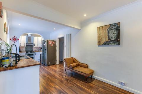 27 Hilton Way, South Croydon, CR2 9ER