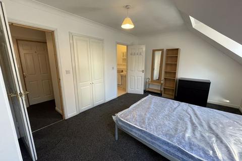 6 bedroom townhouse to rent, Old Laundry Court, Norwich