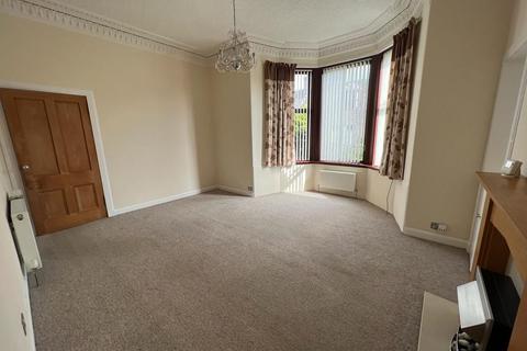 2 bedroom flat to rent, 66 Brucefield Avenue