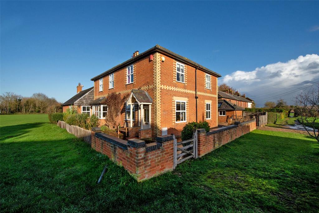 Downside Common Road, Downside, Cobham, KT11 5 bed detached house £