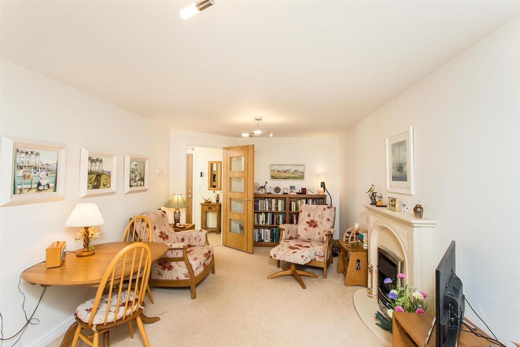 Holmcroft Room Living/ Dining Room