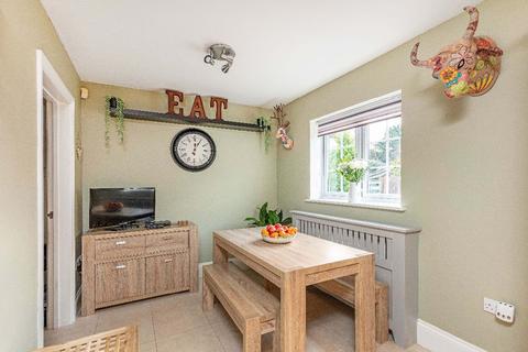 7 Fircroft Road, Englefield Green, Egham, TW20 0TY