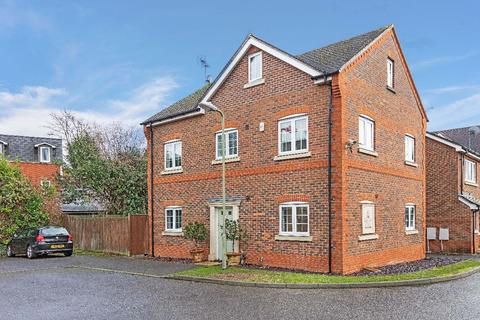 7 Fircroft Road, Englefield Green, Egham, TW20 0TY