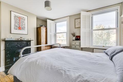 71 Campbell Road, Twickenham, TW2 5BY