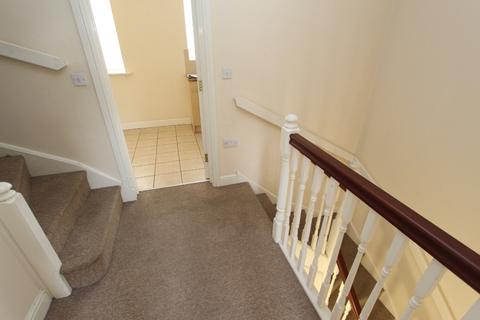 3 bedroom townhouse to rent - Lewsey Close, Chilwell, NG9