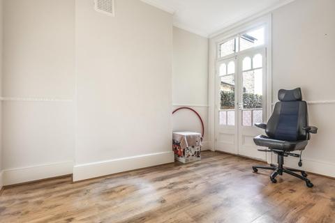 104 Longhurst Road, London, SE13 5LX