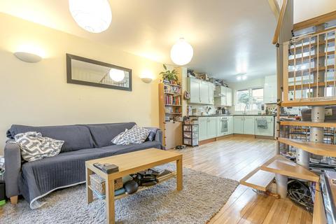 121 Wandle Way, London, SW18 4UL