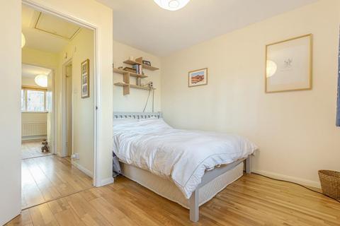121 Wandle Way, London, SW18 4UL