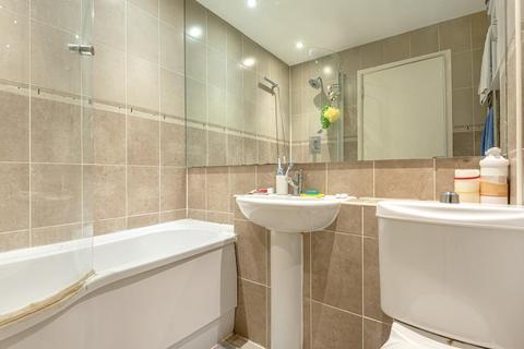 121 Wandle Way, London, SW18 4UL