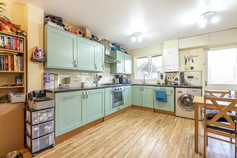 121 Wandle Way, London, SW18 4UL