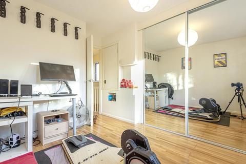 121 Wandle Way, London, SW18 4UL