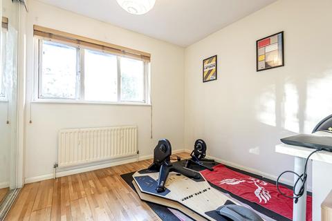 121 Wandle Way, London, SW18 4UL