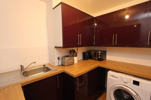 2 bedroom flat to rent, Caledonian Place, Dalry, Edinburgh, EH11
