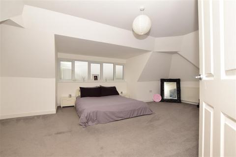 30c Lindsey Street, Epping, CM16 6RD