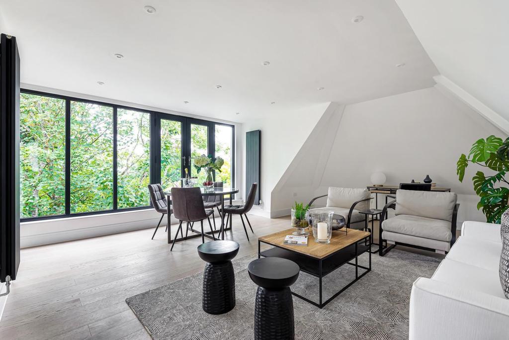 Lounge Area