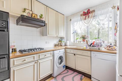 26 Shannon Way, Beckenham, BR3 1WG