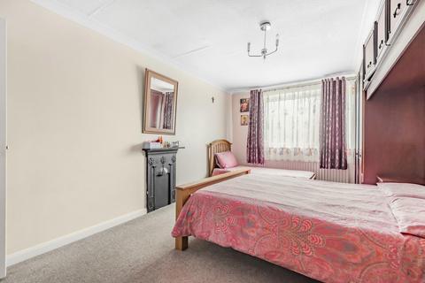 26 Shannon Way, Beckenham, BR3 1WG
