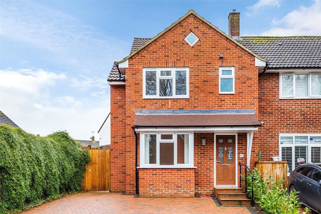 Goodwyns Road, Dorking, RH4 3 bed semidetached house £425,000