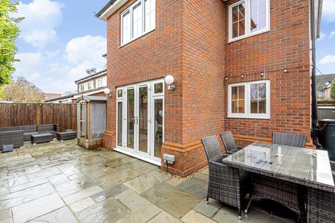 2 Bryant Mews, Shalford, Guildford, GU4 8BH