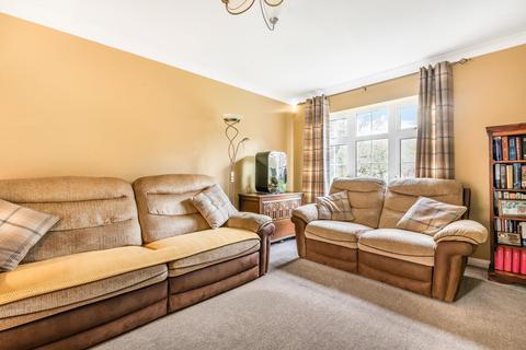 51 Oakfields, Guildford, GU3 3AS