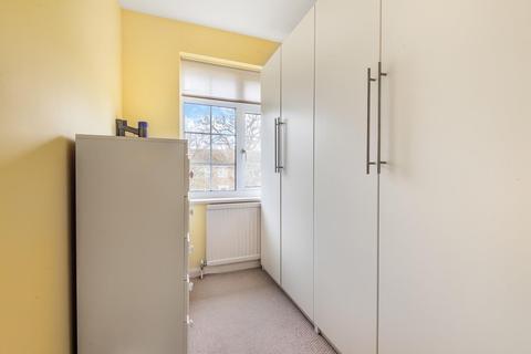 51 Oakfields, Guildford, GU3 3AS
