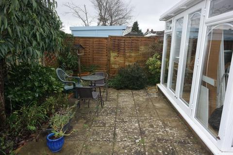 2 bedroom detached bungalow to rent, Selby Court, Haywards heath RH16