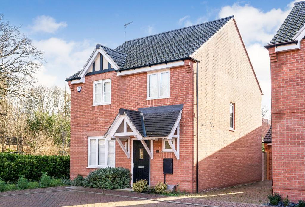 Nightingale Way, Martlesham, Woodbridge 3 bed detached house to rent