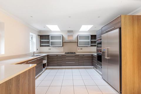 4, Grange Court Old Avenue, Weybridge, KT13 0QP