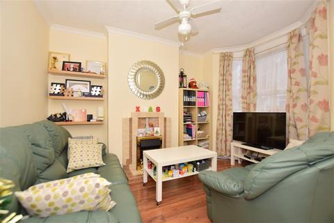 64 Jefferson Road, Sheerness, ME12 2PX