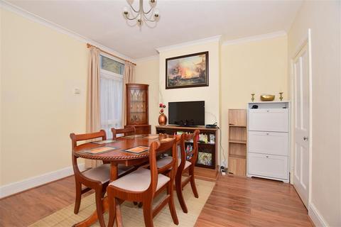 64 Jefferson Road, Sheerness, ME12 2PX