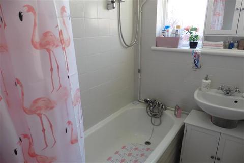 64 Jefferson Road, Sheerness, ME12 2PX