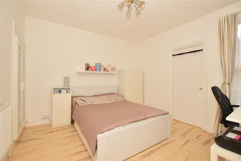 64 Jefferson Road, Sheerness, ME12 2PX