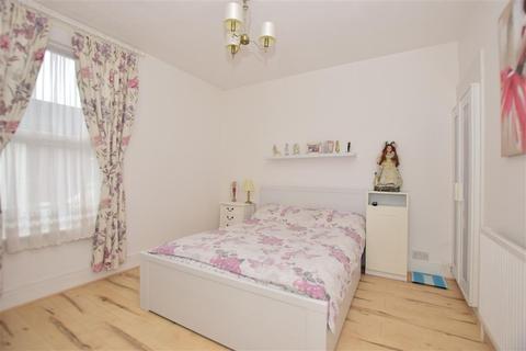 64 Jefferson Road, Sheerness, ME12 2PX
