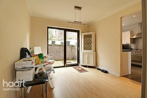93 Beacon Drive, Bean, Dartford, DA2 8BW