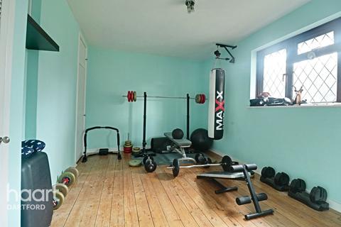 93 Beacon Drive, Bean, Dartford, DA2 8BW